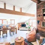 Apartment Design-dachwohnung Mit Badewanne & Bergblick In Saas-Grund