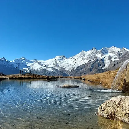 Alpine Design-wohnung Mit Freistehender Badewanne In *