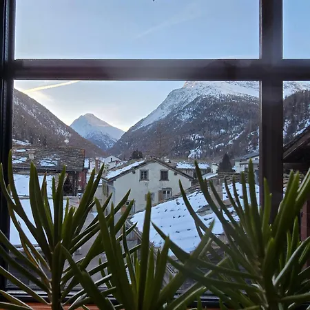 아파트 Design-dachwohnung Mit Badewanne & Bergblick In