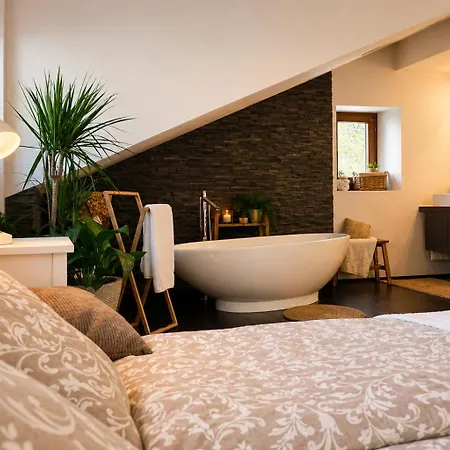 Lägenhet Ruhiges Alpen-chalet Mit Badewanne Und Bergblick Saas-Grund