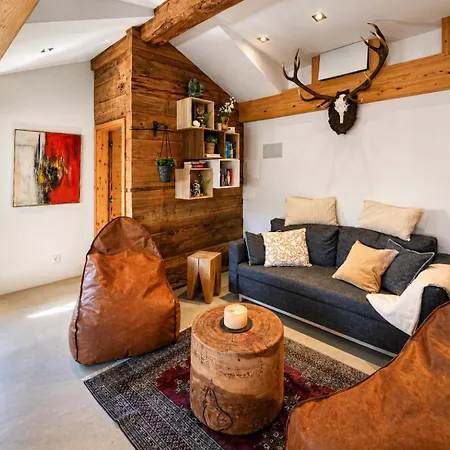 Ruhiges Alpen-chalet Mit Badewanne Und Bergblick