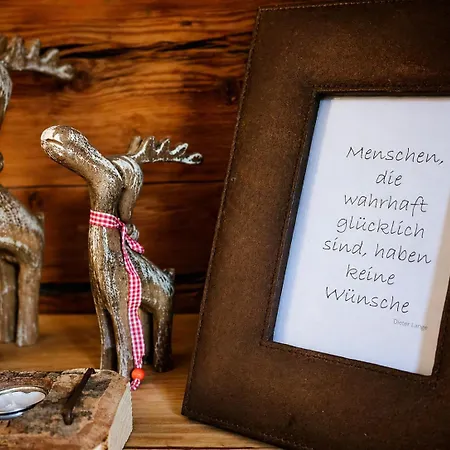 Ruhiges Alpen-chalet Mit Badewanne Und Bergblick Lägenhet *
