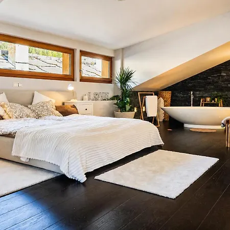 Ruhiges Alpen-chalet Mit Badewanne Und Bergblick * Saas-Grund